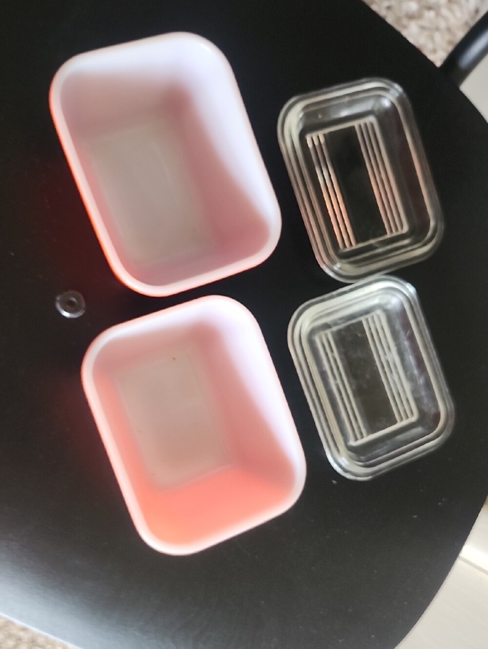 Set of 2 Pyrex Vintage Glass Refrigerator Dishes with Lids - Picture 6 of 12